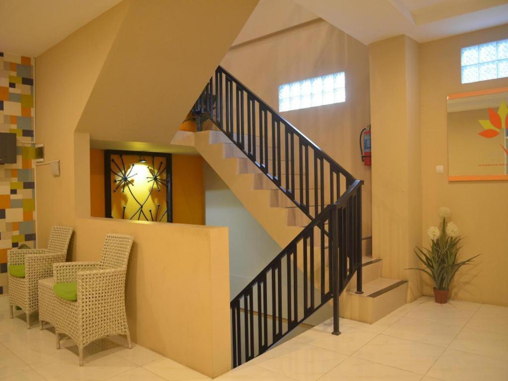 Hotel Ahava Magelang Esterno foto
